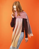 Interlocking Crochet: 50 Reversible Stitch Patterns and Five Projects for the Modern Crocheter - Ana-Maria Babanica